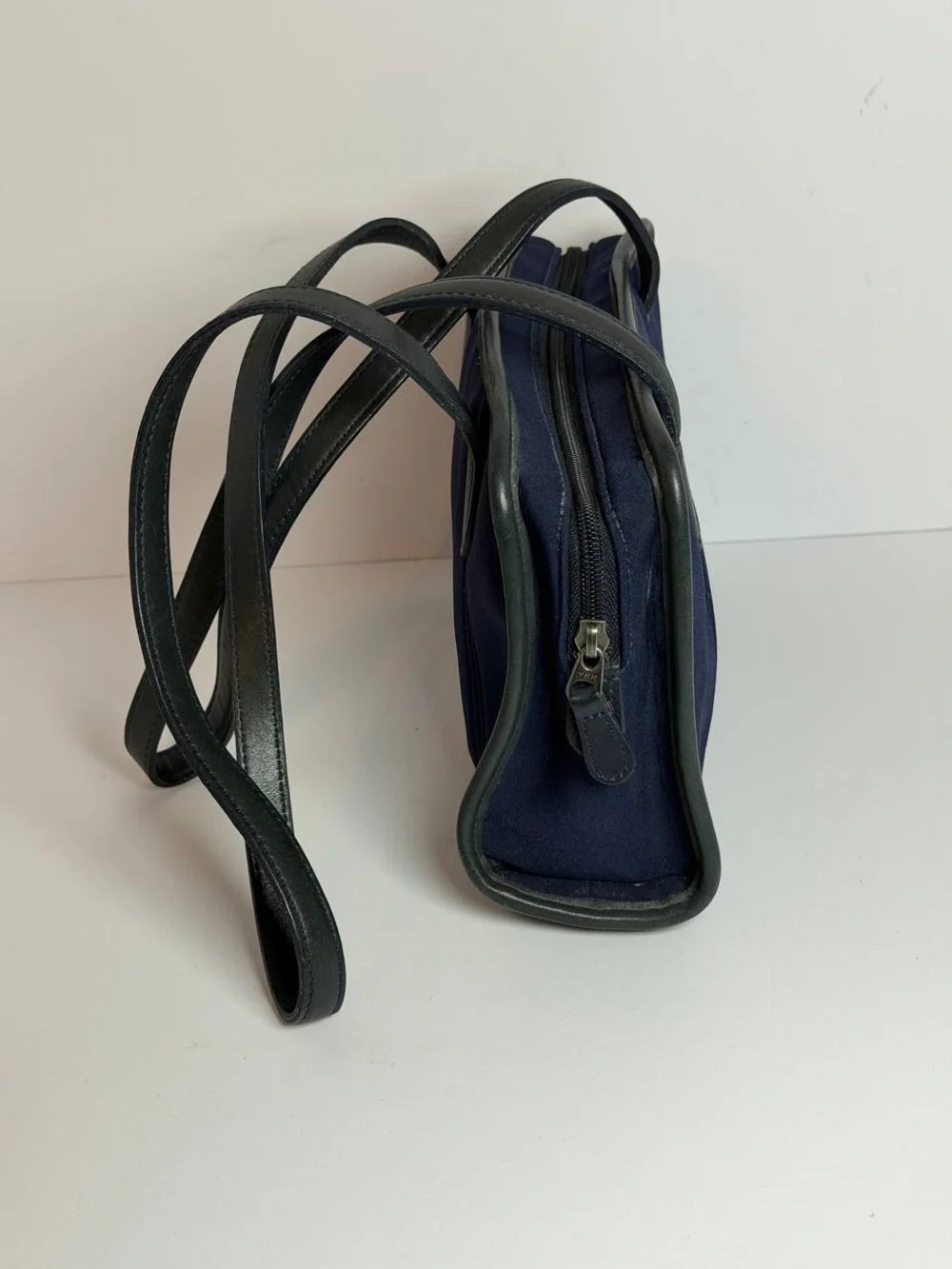 Coach Vintage 1998 Neoprene Swing Zip Shoulder Bag Navy